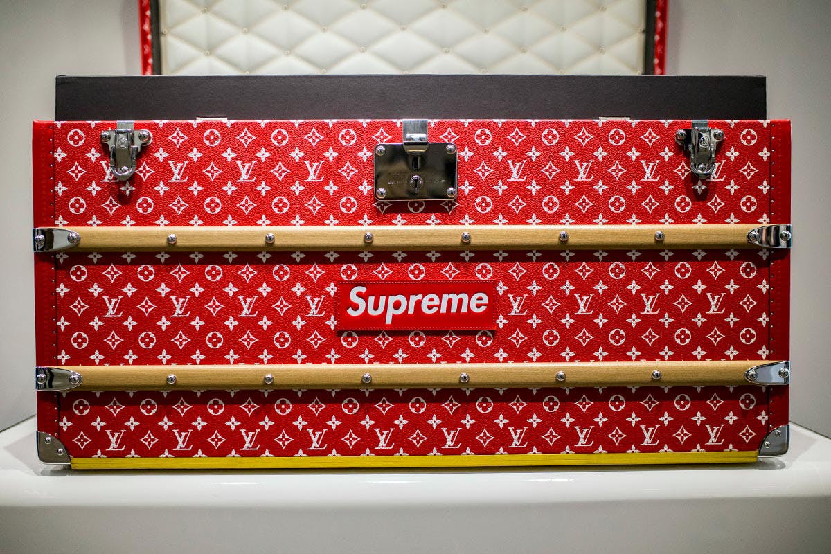 supreme logo louis vuitton